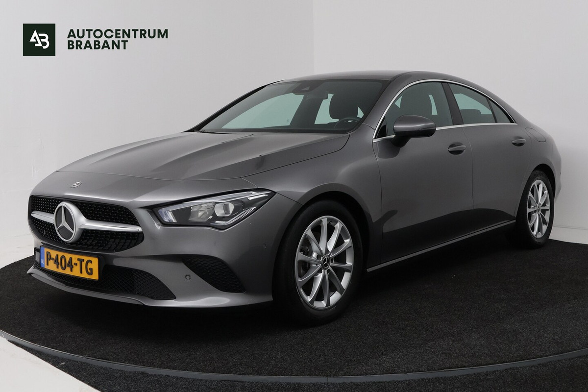 Mercedes-Benz CLA-Klasse 180 Business Line (STOELVERWARMING, NAVIGATIE, CAMERA, PARKEERSENSOREN)