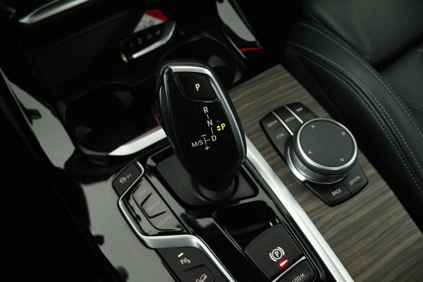 BMW X3 XDrive20i High Executive (PANORAMADAK, DIGITALE COCKPIT, STOELVERWARMING, NAVIGATIE)