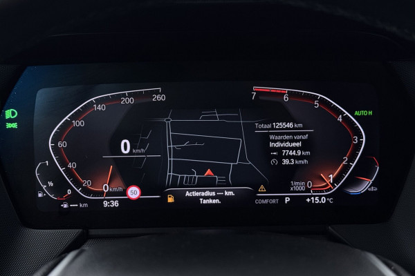 BMW 1-serie 118i Executive Edition (SFEERVERLICHTING, NAVIGATIE, CRUISE CONTROL, PARKEERSENSOREN, DEAL