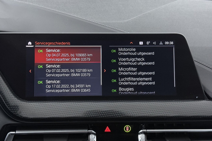 BMW 1-serie 118i Executive Edition (SFEERVERLICHTING, NAVIGATIE, CRUISE CONTROL, PARKEERSENSOREN, DEAL
