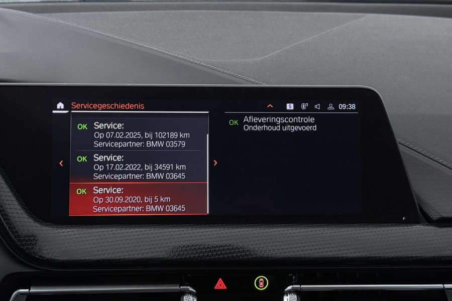 BMW 1-serie 118i Executive Edition (SFEERVERLICHTING, NAVIGATIE, CRUISE CONTROL, PARKEERSENSOREN, DEAL