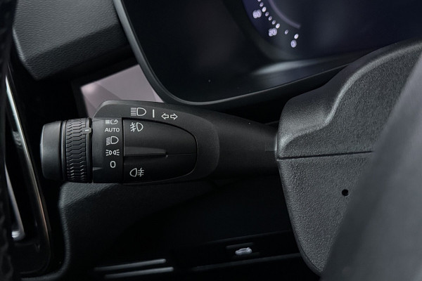 Volvo XC40 Recharge Ultimate 70 kWh SOH 92, 5% (PANORAMADAK, STUUR-/STOELVERWARMING, 360 CAMERA, DEAL