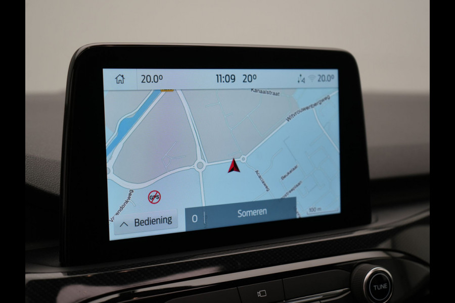 Ford Kuga 2.5 PHEV ST-Line 225pk Dealer O.H | Trekhaak Af Fabriek | Panodak | Adaptive Cruise | 360 Camera | Head Up | Sportstoelen & Stuur Verwarmd | Apple Carplay | Keyless | Pilot Assist | BLIS | Virtual | Navigatie | DAB | 18"L.M | Plug In Hybrid |