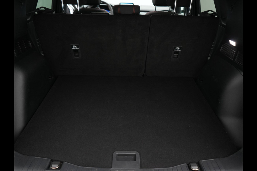 Ford Kuga 2.5 PHEV ST-Line 225pk Dealer O.H | Trekhaak Af Fabriek | Panodak | Adaptive Cruise | 360 Camera | Head Up | Sportstoelen & Stuur Verwarmd | Apple Carplay | Keyless | Pilot Assist | BLIS | Virtual | Navigatie | DAB | 18"L.M | Plug In Hybrid |