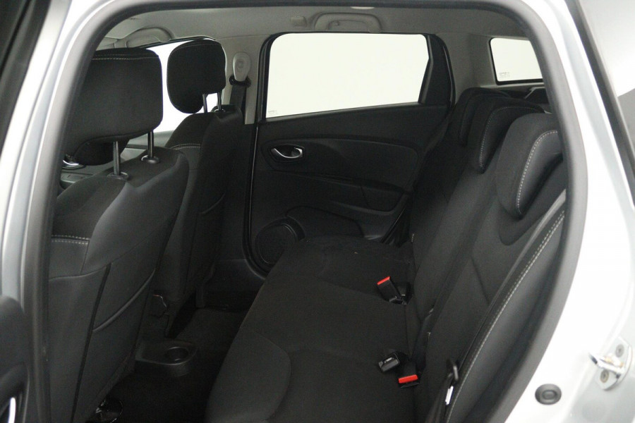 Renault Clio Estate 0.9 TCe Limited (TREKHAAK, NAVIGATIE, CAMERA, PARKEERSENSOREN, BLUETOOTH, CRUISE CONTROL)