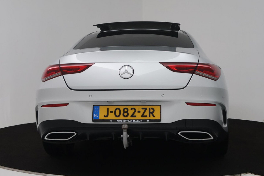 Mercedes-Benz CLA-Klasse 200 Business Solution AMG (PANO, TREKHAAK WEGKLAPBAAR, SFEERVERLICHTING, STOELVERWARMIN)