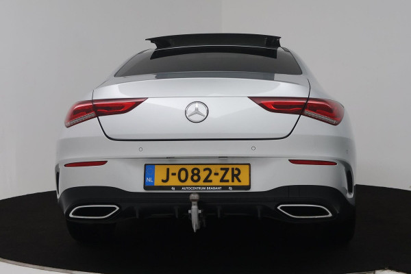 Mercedes-Benz CLA-Klasse 200 Business Solution AMG (PANO, TREKHAAK WEGKLAPBAAR, SFEERVERLICHTING, STOELVERWARMIN)