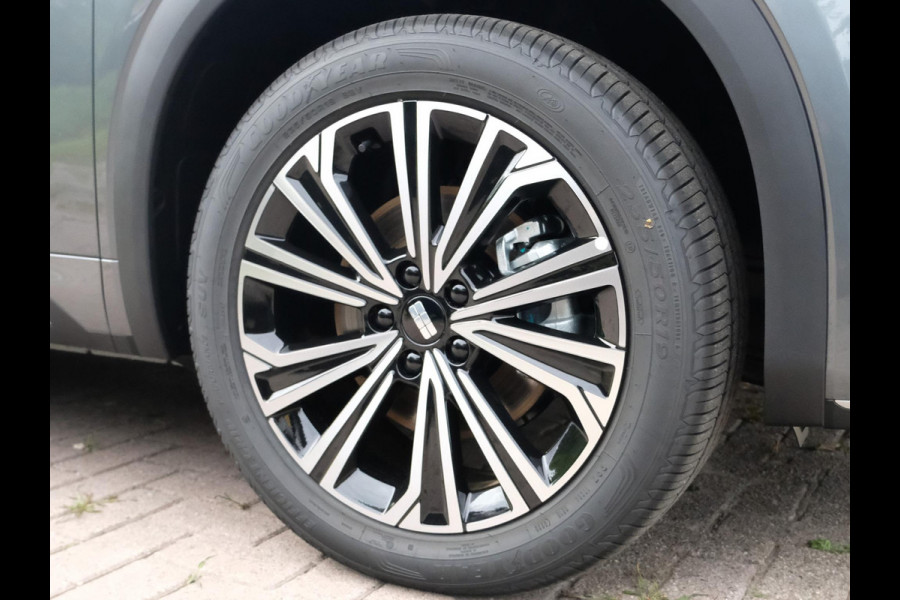 GEELY Starray EM-i 1.5 Max+ 262 PK | Panorama | Stoelen voor & achter verwarmd | Memory Seats | 360 Camera | 19 Inch LMV | 136km elektrisch bereik