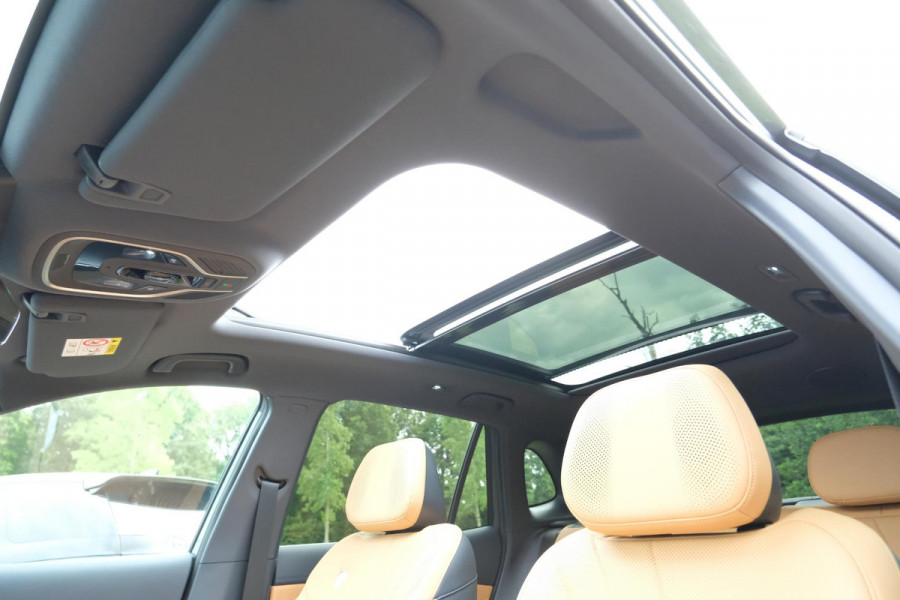 GEELY Starray EM-i 1.5 Max+ 262 PK | Panorama | Stoelen voor & achter verwarmd | Memory Seats | 360 Camera | 19 Inch LMV | 136km elektrisch bereik