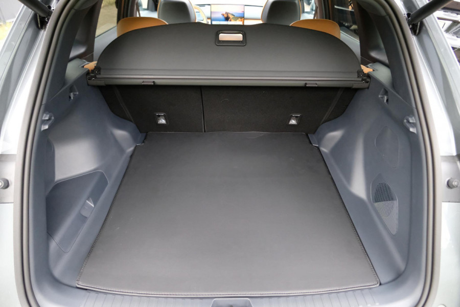 GEELY Starray EM-i 1.5 Max+ 262 PK | Panorama | Stoelen voor & achter verwarmd | Memory Seats | 360 Camera | 19 Inch LMV | 136km elektrisch bereik