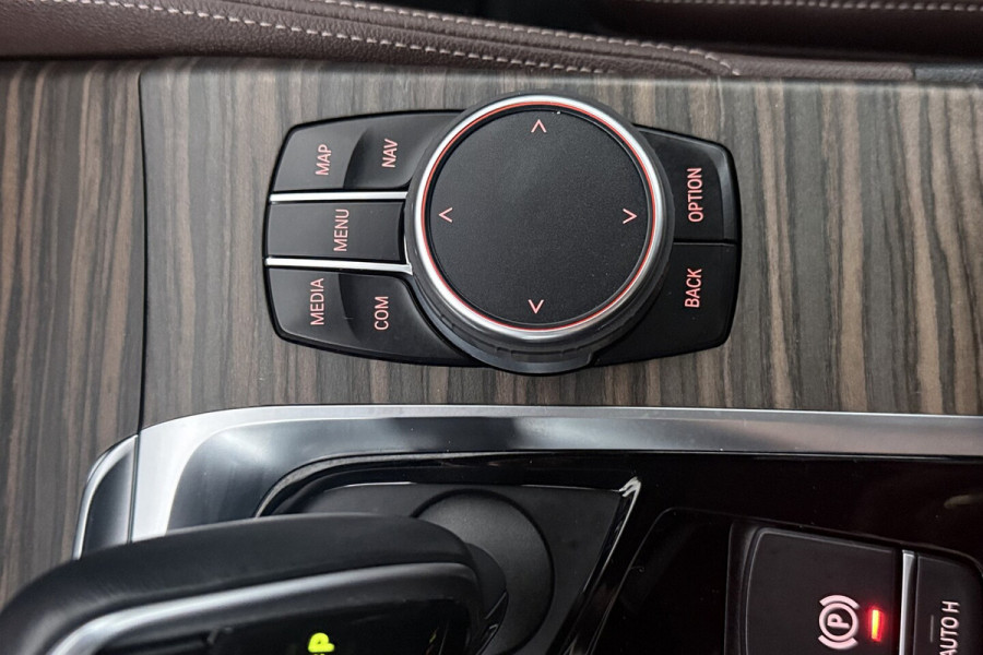 BMW 6 Serie Gran Turismo 630i High Executive (PANORAMADAK, H&K AUDIO, STOELVERWARMING/VERKOELING, STUURVERWARMING,