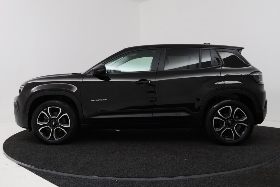 Jeep Avenger Summit 54 kWh SOH 95% (PARKEERSENSOREN, CRUISE CONTROL ADAPTIEF, CAMERA, NAVIGATIE)