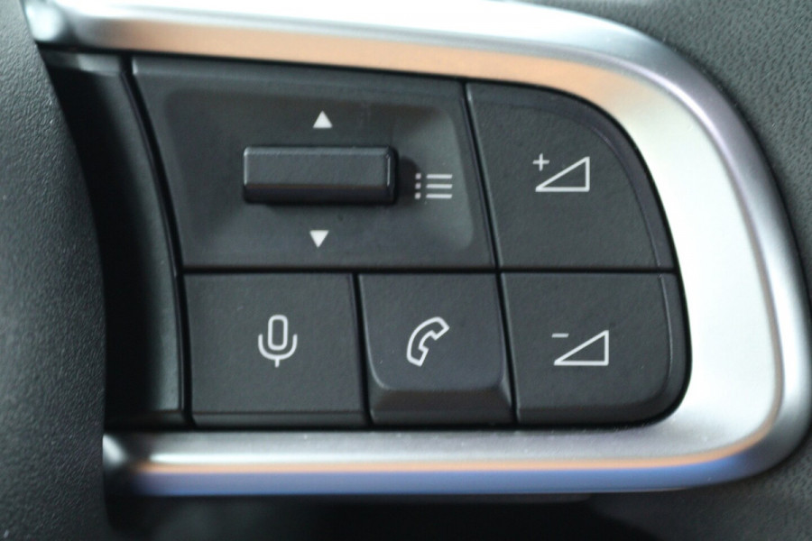 Jeep Avenger Summit 54 kWh SOH 95% (PARKEERSENSOREN, CRUISE CONTROL ADAPTIEF, CAMERA, NAVIGATIE)