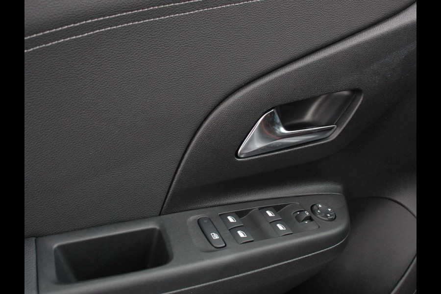 Opel Corsa 1.2 GS Line Navigatie Apple Carplay/Android Auto Airco Cruise Control Lichtmetalen velgen Sportstoelen