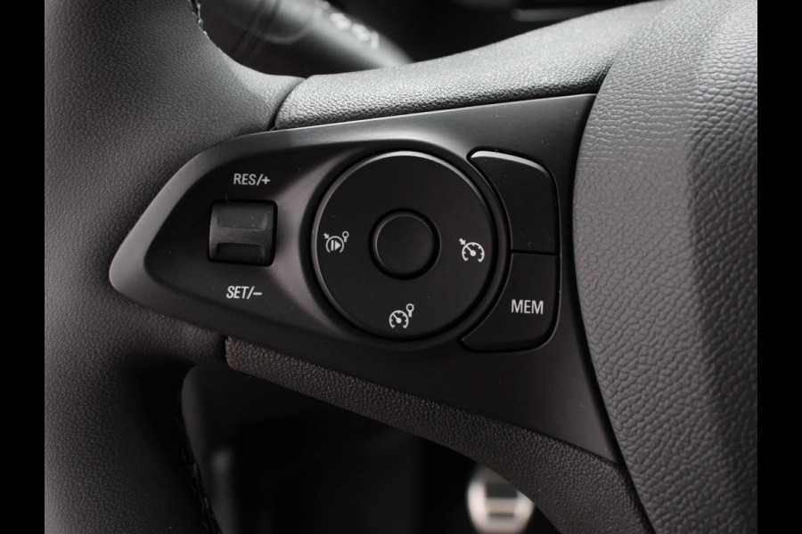 Opel Corsa 1.2 GS Line Navigatie Apple Carplay/Android Auto Airco Cruise Control Lichtmetalen velgen Sportstoelen