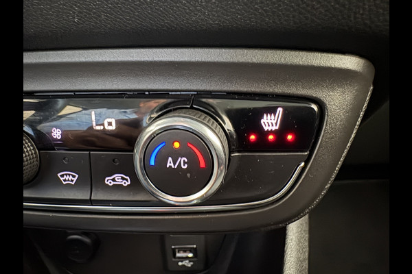 Opel Crossland 1.2 Turbo Elegance Achteruitrijcamera - Airco - Apple carplay - Bluetooth - Cruise control - Radio - Navigatie - Trekhaak - Elektrische ramen - Led verlichting - Start/stop systeem - Licht metalen velgen 16 inch - Stuur multifunctioneel