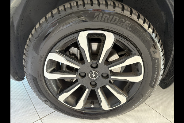 Opel Crossland 1.2 Turbo Elegance Achteruitrijcamera - Airco - Apple carplay - Bluetooth - Cruise control - Radio - Navigatie - Trekhaak - Elektrische ramen - Led verlichting - Start/stop systeem - Licht metalen velgen 16 inch - Stuur multifunctioneel