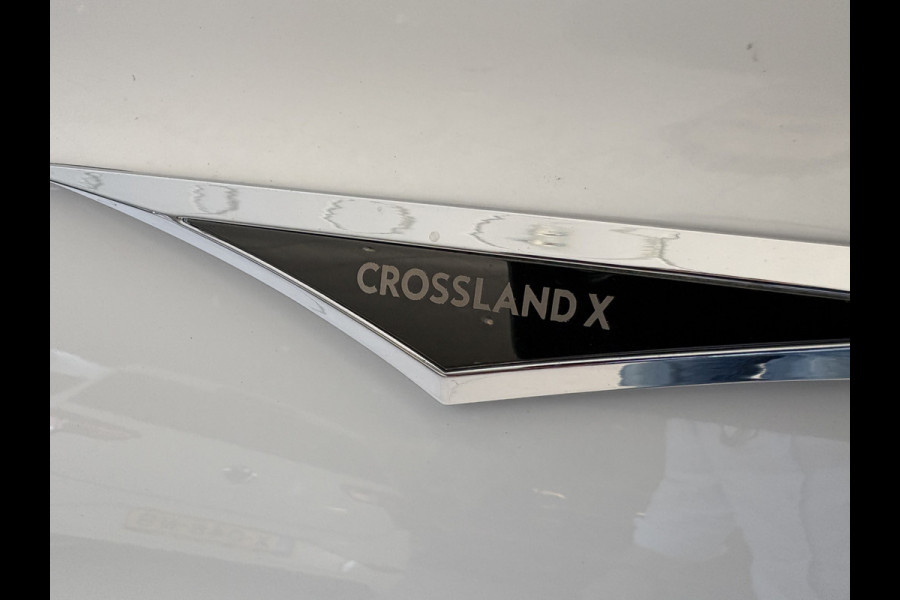 Opel Crossland 1.2 Turbo Elegance Achteruitrijcamera - Airco - Apple carplay - Bluetooth - Cruise control - Radio - Navigatie - Trekhaak - Elektrische ramen - Led verlichting - Start/stop systeem - Licht metalen velgen 16 inch - Stuur multifunctioneel