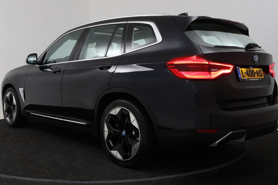BMW iX3 Executive 80 kWh SOH 96% (PANORAMADAK, SFEERVERLICHTING, ADAPTIVE CRUISE, AUTOPILOT, STOEL