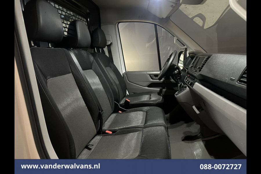 Volkswagen Crafter 2.0 TDI L3H2 L2H1 Euro6 Airco | Camera | Navigatie | Apple Carplay | Stoelverwarming Android Auto, 2500kg Trekhaak, Verwarmde voorruit, Parkeersensoren, Bijrijdersbank