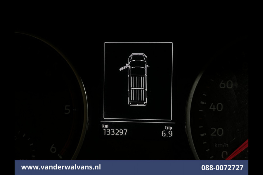Volkswagen Crafter 2.0 TDI L3H2 L2H1 Euro6 Airco | Camera | Navigatie | Apple Carplay | Stoelverwarming Android Auto, 2500kg Trekhaak, Verwarmde voorruit, Parkeersensoren, Bijrijdersbank
