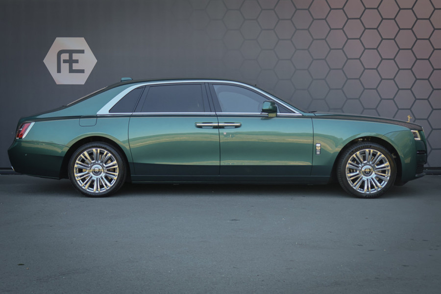Rolls-Royce Ghost 6.75 V12 Extended Wheelbase | VERY UNIQUE !! | BESPOKE INTERIOR | GOLD SPIRIT | COACHLINE GOLD | MASSAGE | HEAD UP | CARPLAY | V