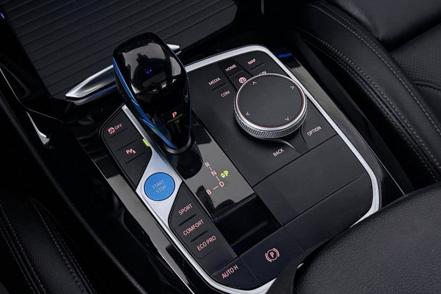 BMW iX3 Executive 80 kWh SOH 100% (PANORAMADAK, CAMERA, SFEERVERLICHTING, STOELVERWARMING, ELEKTR