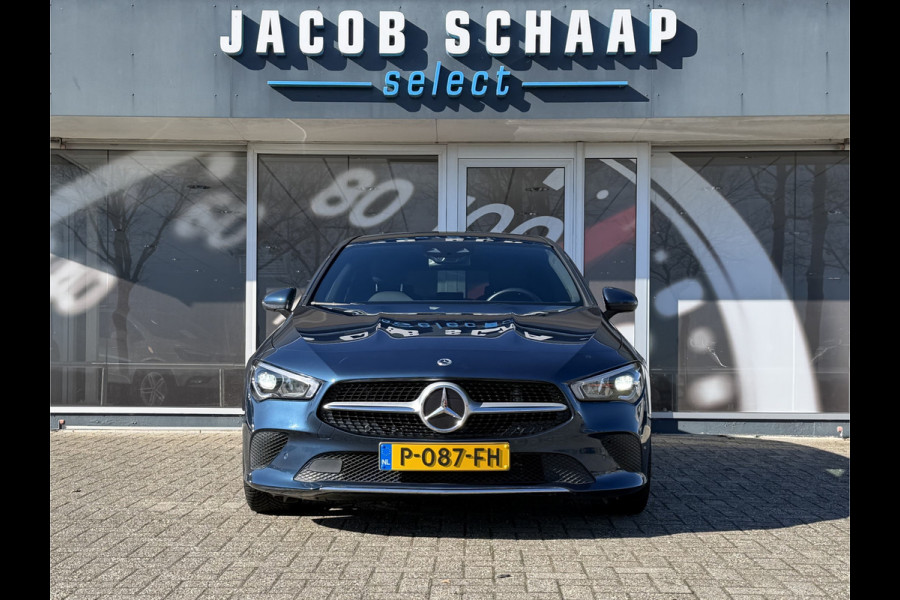 Mercedes-Benz CLA-Klasse Shooting Brake 180 Business Solution Luxury Automaat / Leder / PDC v+a / Navigatie / Keyless / Led