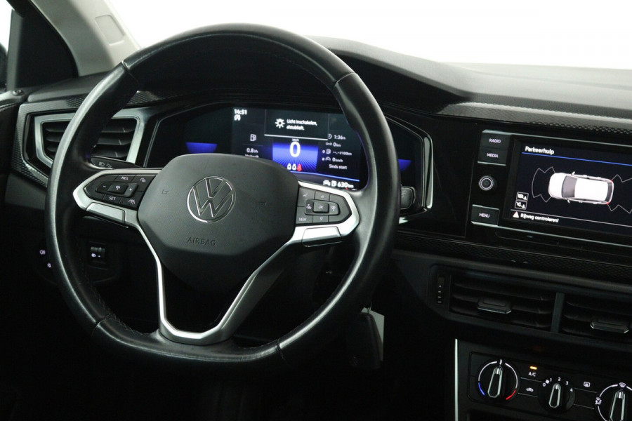Volkswagen Polo 1.0 TSI Life (PARKEERSENSOREN, DIGITALE COCKPIT, CRUISE ADAPTIEF, CARPLAY)