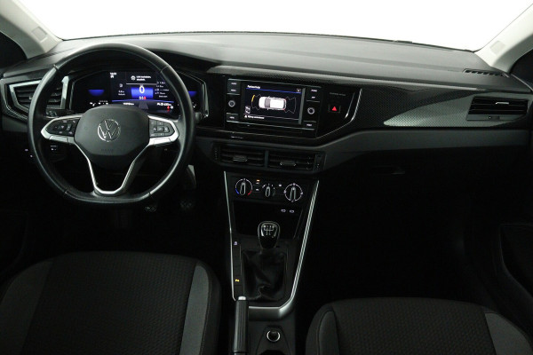 Volkswagen Polo 1.0 TSI Life (PARKEERSENSOREN, DIGITALE COCKPIT, CRUISE ADAPTIEF, CARPLAY)