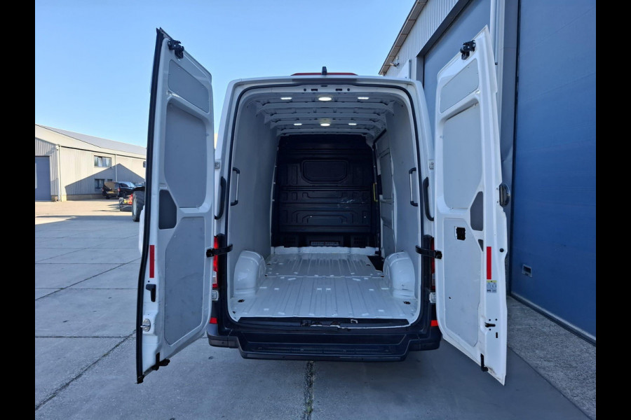 Volkswagen Crafter 35 2.0 TDI L3H3 Highline