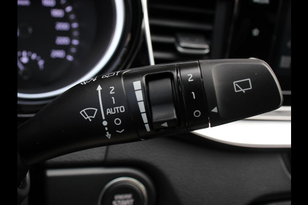 Kia Xceed 1.6 GDi PHEV 140pk DynamicLine Navigatie Camera Climate Control Cruise control adaptive Lane assist Lichtmetalen Velgen Stoelverwarming