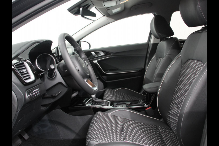 Kia Xceed 1.6 GDi PHEV 140pk DynamicLine Navigatie Camera Climate Control Cruise control adaptive Lane assist Lichtmetalen Velgen Stoelverwarming