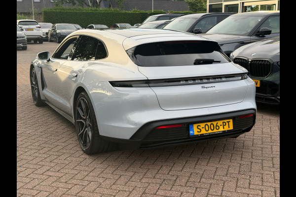 Porsche Taycan Sport Turismo 93 kWh / SoH 94,1% / Panoramadak / 360Camera / Luchtvering / Sportchrono / 21'' / Adaptieve Stoelen / Bose / Stoel+Stuurverwarming / Dodehoek / DAB / ACC / Warmtepomp