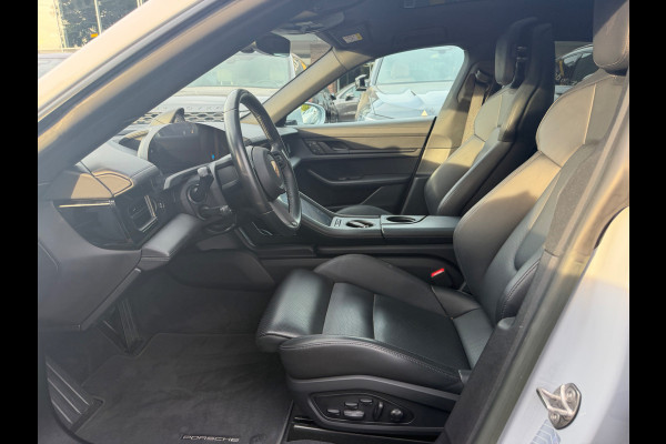 Porsche Taycan Sport Turismo 93 kWh / SoH 94,1% / Panoramadak / 360Camera / Luchtvering / Sportchrono / 21'' / Adaptieve Stoelen / Bose / Stoel+Stuurverwarming / Dodehoek / DAB / ACC / Warmtepomp
