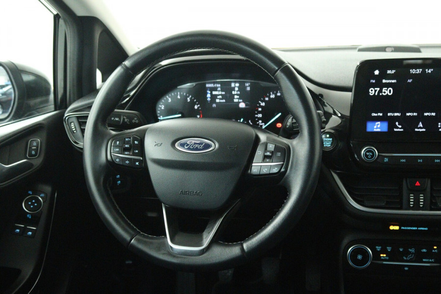 Ford Fiesta 1.0 EcoBoost Titanium (ACHTERUITRIJCAMERA, CRUISE CONTROL ADAPTIEF, NAVIGATIE, PARKEERSENS