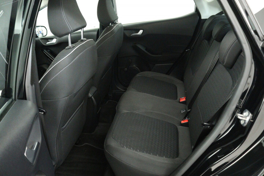 Ford Fiesta 1.0 EcoBoost Titanium (ACHTERUITRIJCAMERA, CRUISE CONTROL ADAPTIEF, NAVIGATIE, PARKEERSENS