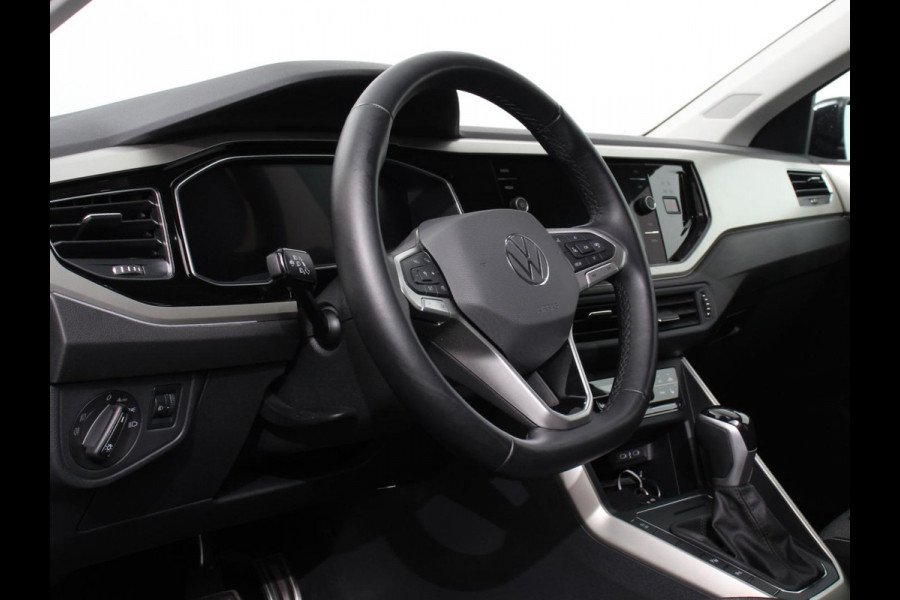 Volkswagen Polo 1.0 TSI Move DSG Navigatie Apple Carplay/Android Auto Airco Digitale Cockpit Adaptive Cruise Control Lichtmetalen Velgen Parkeer sensoren V+A Stoelverwarming