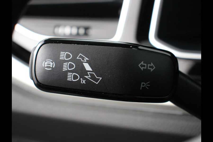 Volkswagen Polo 1.0 TSI Move DSG Navigatie Apple Carplay/Android Auto Airco Digitale Cockpit Adaptive Cruise Control Lichtmetalen Velgen Parkeer sensoren V+A Stoelverwarming