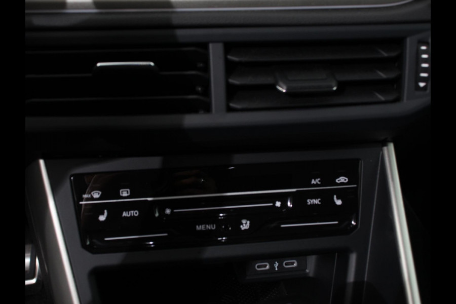 Volkswagen Polo 1.0 TSI Move DSG Navigatie Apple Carplay/Android Auto Airco Digitale Cockpit Adaptive Cruise Control Lichtmetalen Velgen Parkeer sensoren V+A Stoelverwarming
