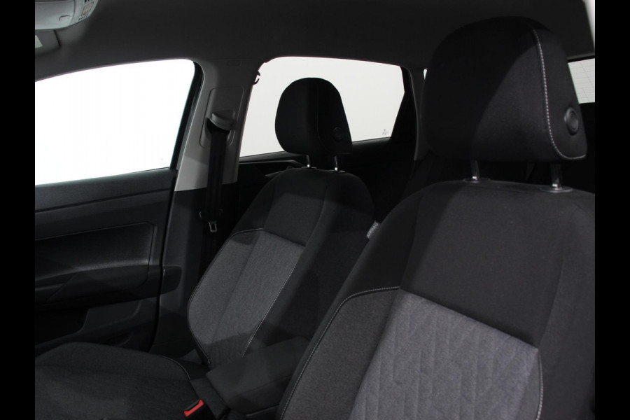 Volkswagen Polo 1.0 TSI Move DSG Navigatie Apple Carplay/Android Auto Airco Digitale Cockpit Adaptive Cruise Control Lichtmetalen Velgen Parkeer sensoren V+A Stoelverwarming