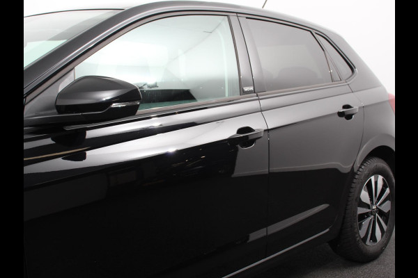 Volkswagen Polo 1.0 TSI Move DSG Navigatie Apple Carplay/Android Auto Airco Digitale Cockpit Adaptive Cruise Control Lichtmetalen Velgen Parkeer sensoren V+A Stoelverwarming
