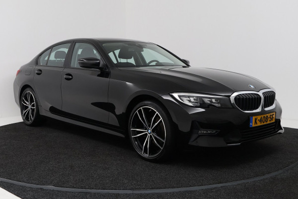 BMW 3 Serie 318i Executive Edition (NAVIGATIE, CARPLAY, LED, DEALER ONDERHOUDEN)