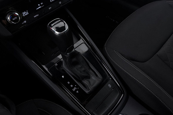 Škoda Kamiq 1.0 TSI Sport Business (PARKEERSENSOREN, CRUISE CONTROL, BLUETOOTH)