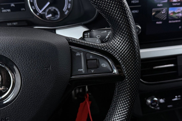 Škoda Kamiq 1.0 TSI Sport Business (PARKEERSENSOREN, CRUISE CONTROL, BLUETOOTH)