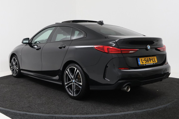 BMW 2 Serie Gran Coupé 218i Business Edition Plus (PANORAMADAK, CAMERA, SFEERVERLICHTING, STOELVERWARMING, PARKEE
