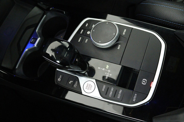 BMW 2 Serie Gran Coupé 218i Business Edition Plus (PANORAMADAK, CAMERA, SFEERVERLICHTING, STOELVERWARMING, PARKEE