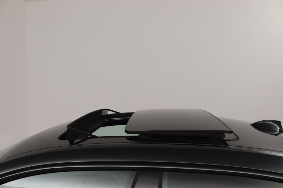 BMW 2 Serie Gran Coupé 218i Business Edition Plus (PANORAMADAK, CAMERA, SFEERVERLICHTING, STOELVERWARMING, PARKEE