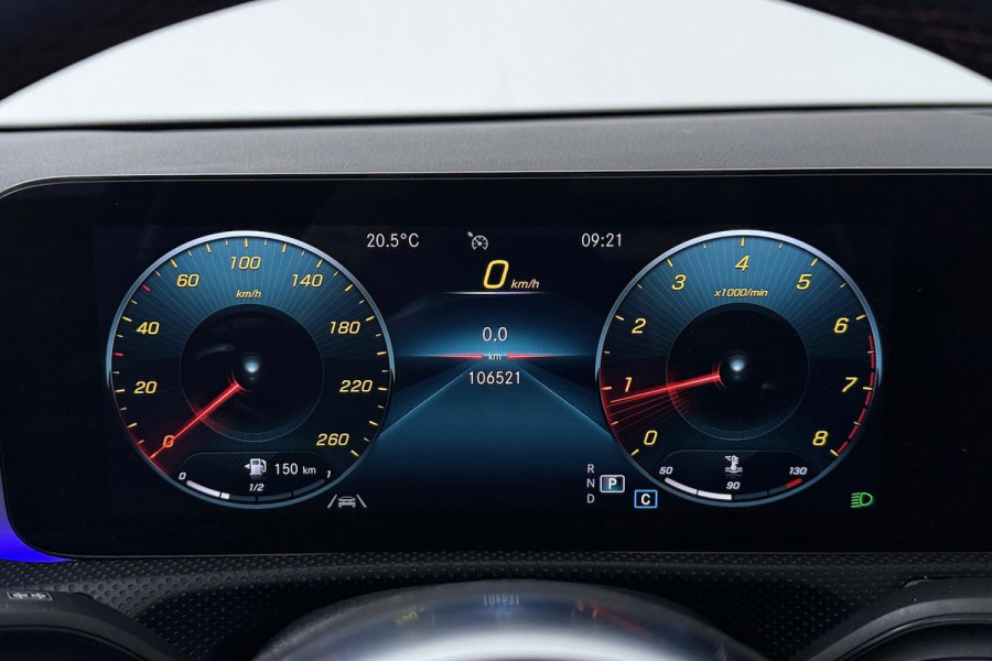 Mercedes-Benz CLA-Klasse 200 Business Solution AMG (PANORAMADAK, STOELVERWARMING, SFEERVERLICHTING, CAMERA, CRUISE