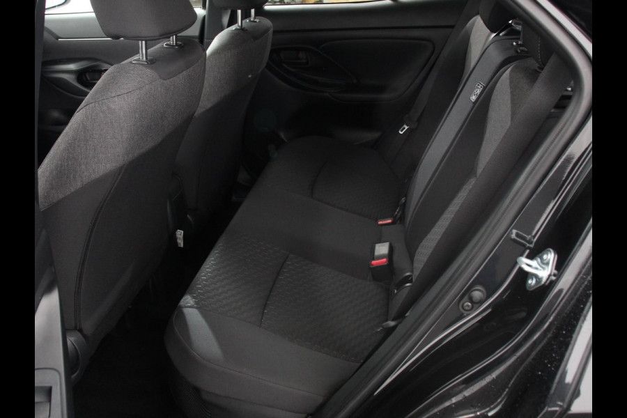 Toyota Yaris Cross 1.5 Hybrid 115 pk Automaat Style Comfort Navigatie Apple carplay/Android Auto Camera Dab Full Led Parkeer sensoren Climate Control Lichtmetalen velgen